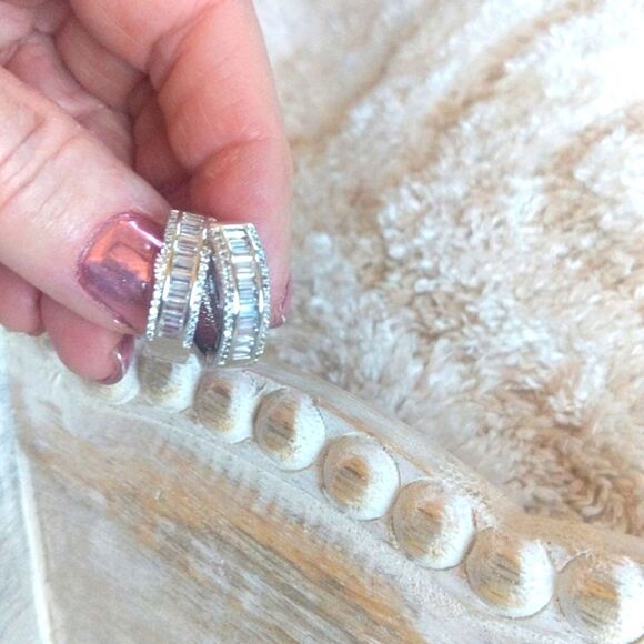 CZ BAGUETTE  Huggie Clip Earrings - Picture 2 of 10